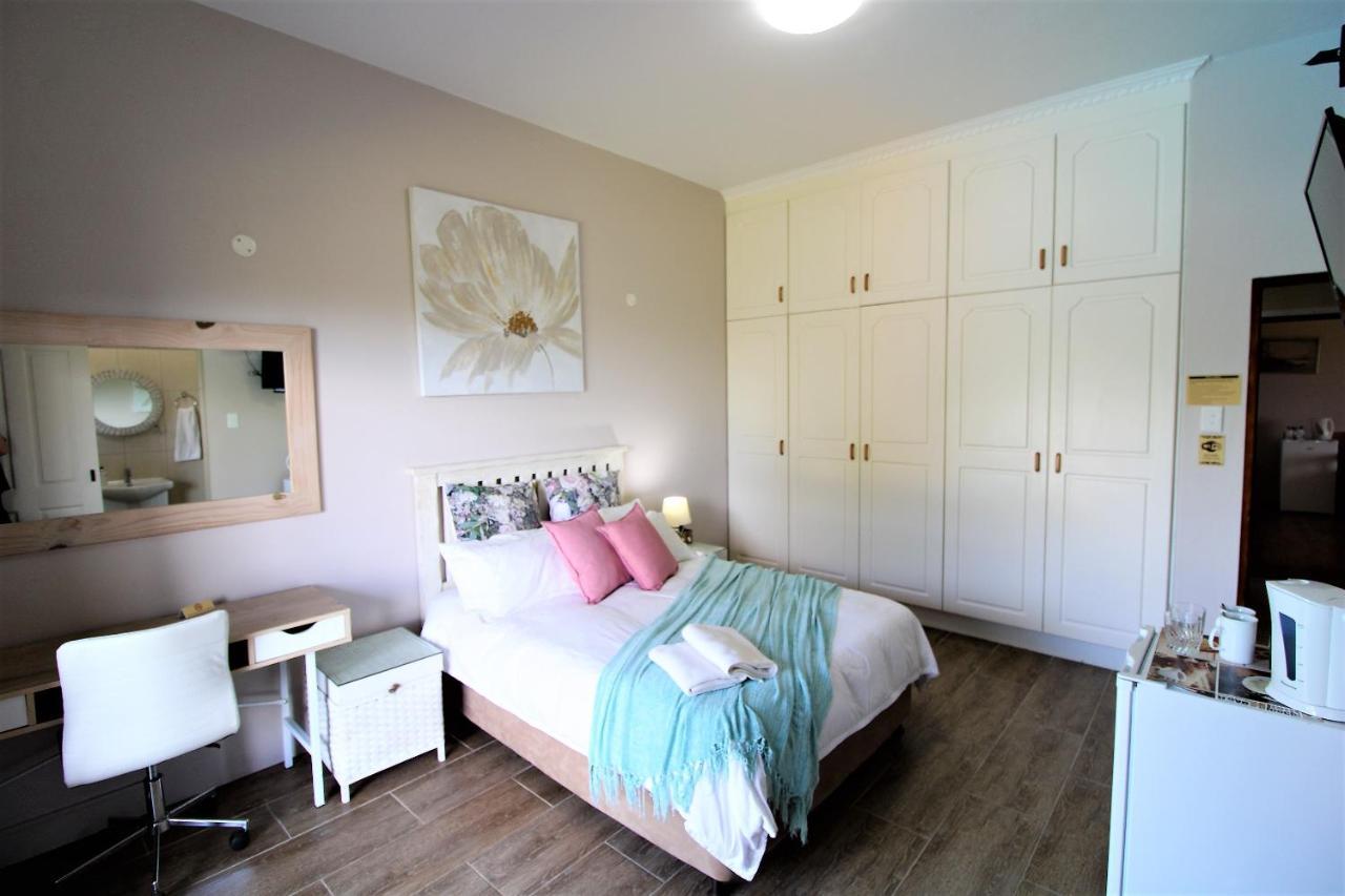 Cove View B&B อีสต์ลอนดอน ภายนอก รูปภาพ