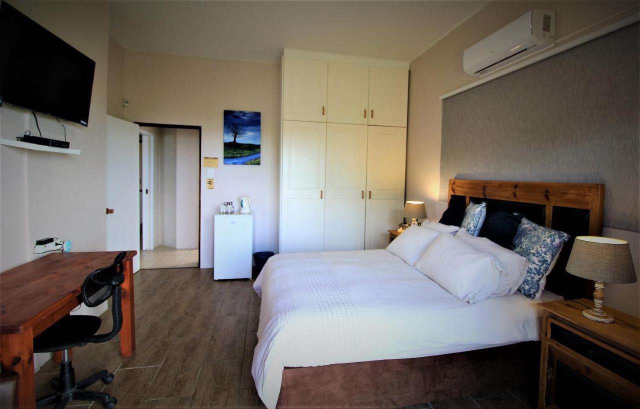 Cove View B&B อีสต์ลอนดอน ภายนอก รูปภาพ