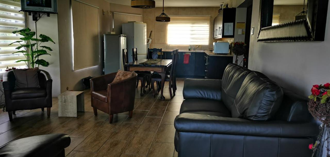 Cove View B&B อีสต์ลอนดอน ภายนอก รูปภาพ