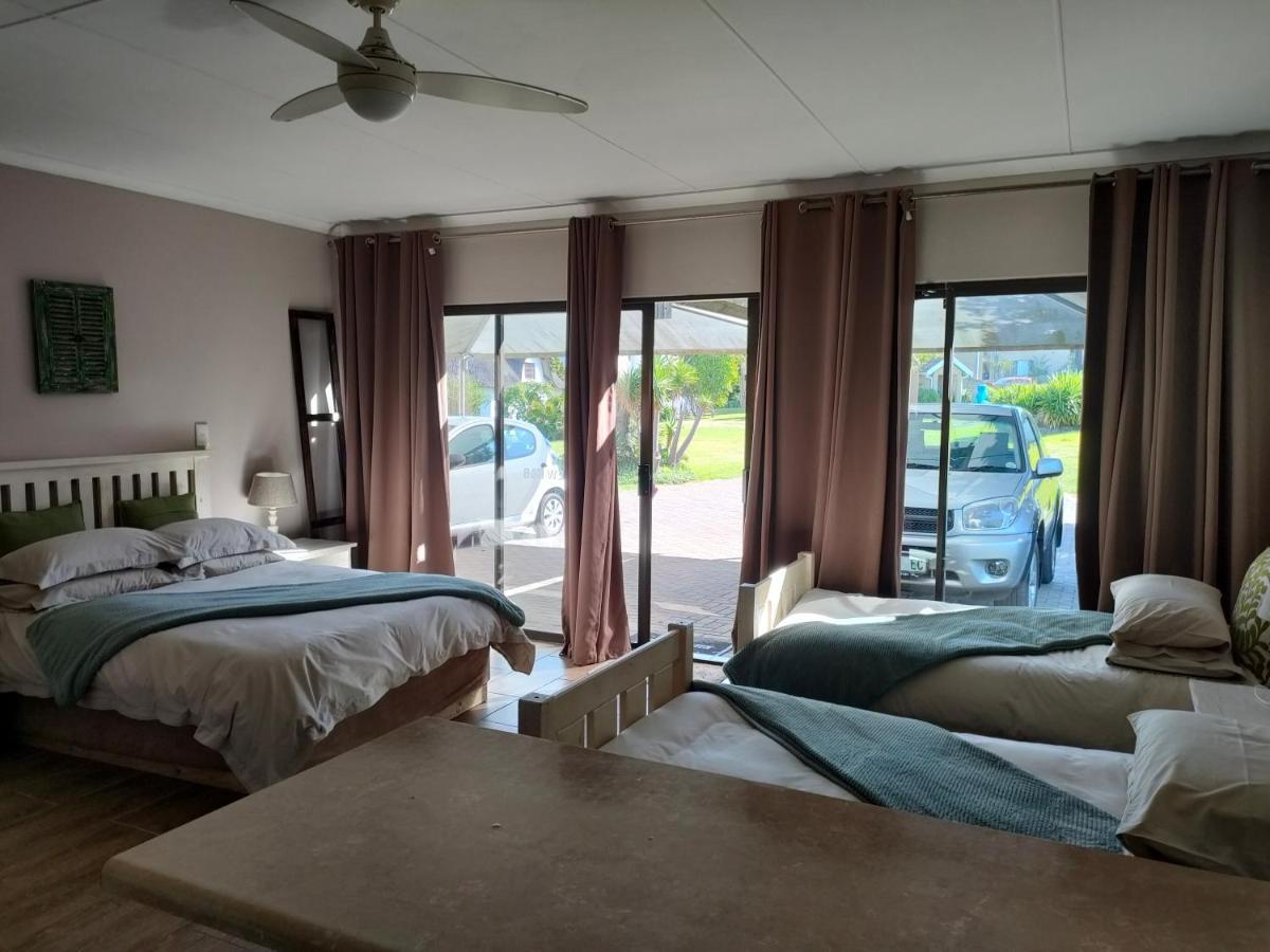 Cove View B&B อีสต์ลอนดอน ภายนอก รูปภาพ